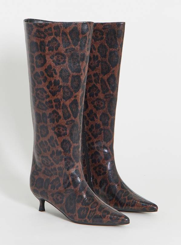 SIMPLY BE Kitten Heel Straight Boots Wide Fit 4